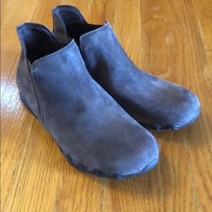 Skechers booties size 8.
